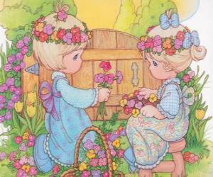 пазл Две девушки собирают цветы. Precious Moments